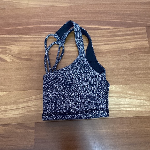 lululemon bra - Picture 3 of 3